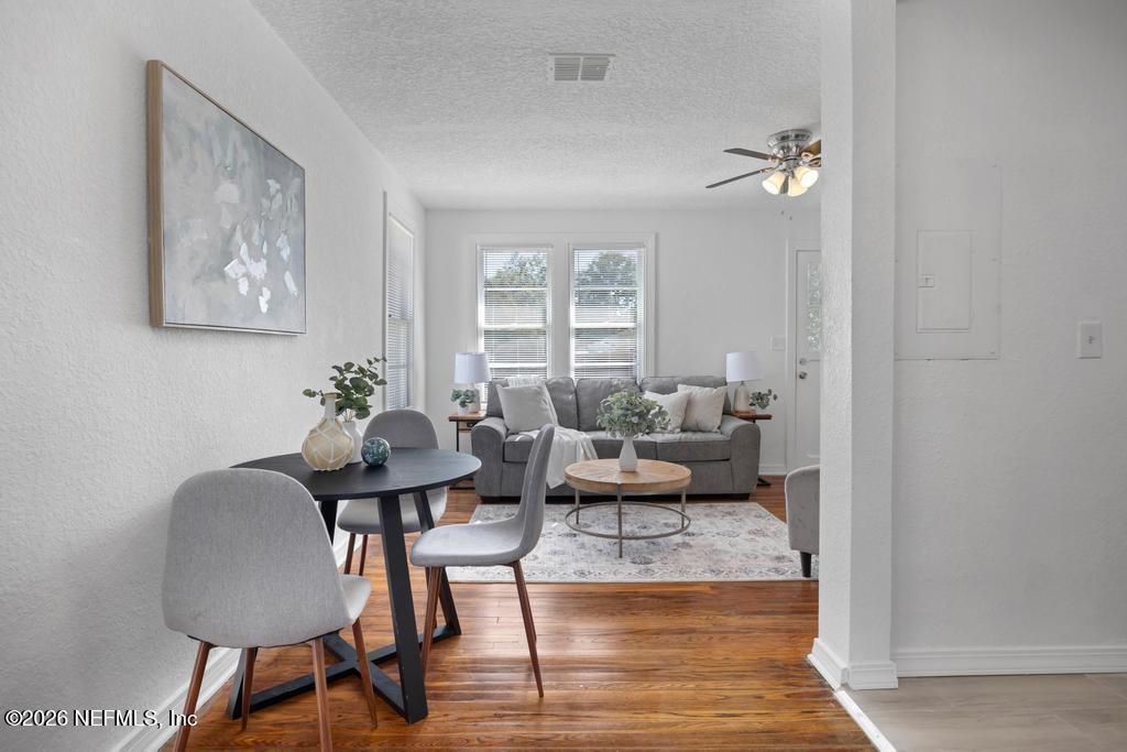 9735 Nimitz Court South Jacksonville, FL 32246 - Photo 27 of 33 Dinning Area