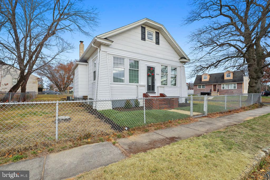 840 June Road Pennsauken, NJ 08110 - Photo 3 of 26 Gallery Image 3