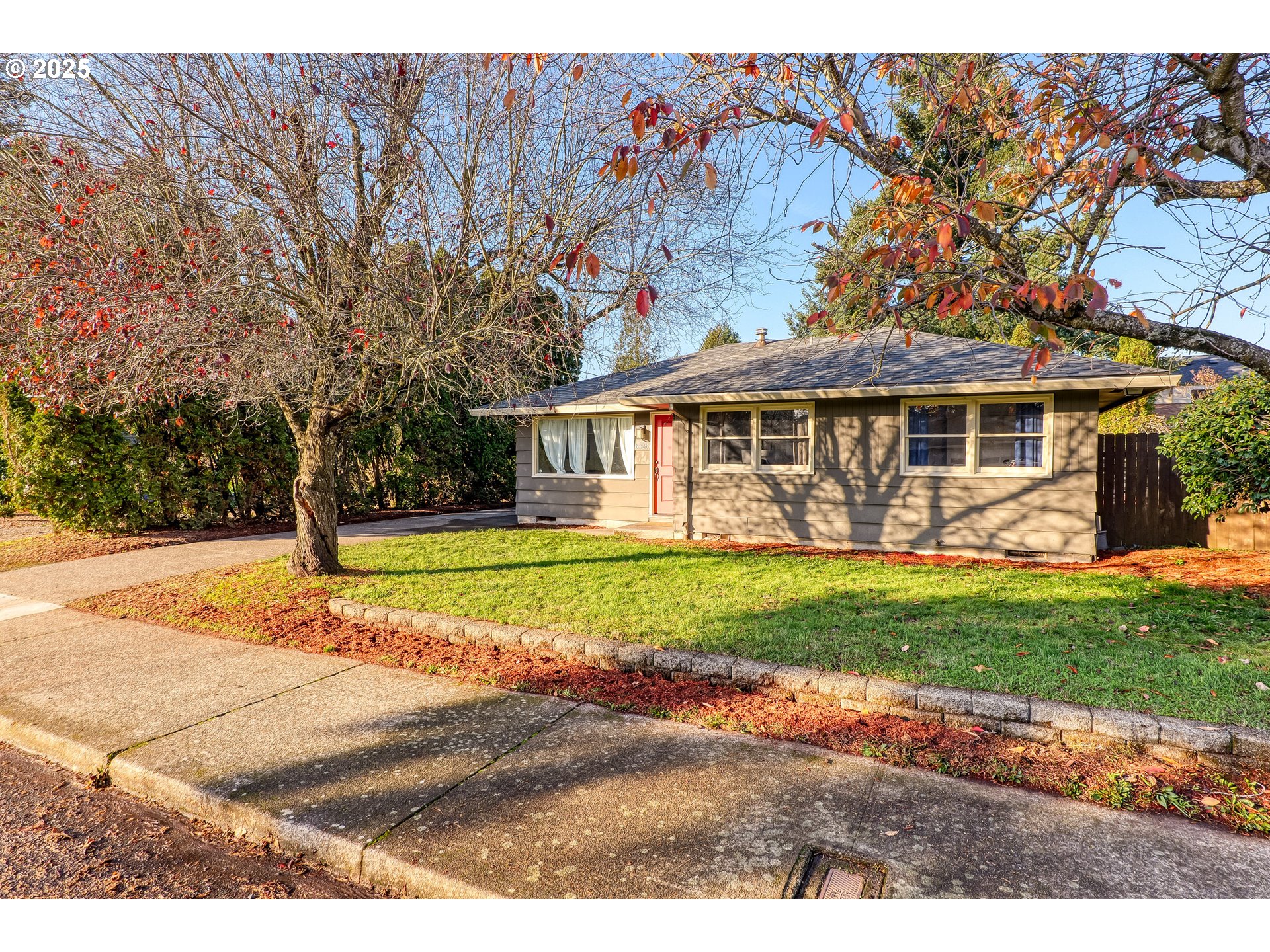 6633 Southeast Reedway Street Portland, OR 97206 - Photo 1 of 21 Gallery Image 1