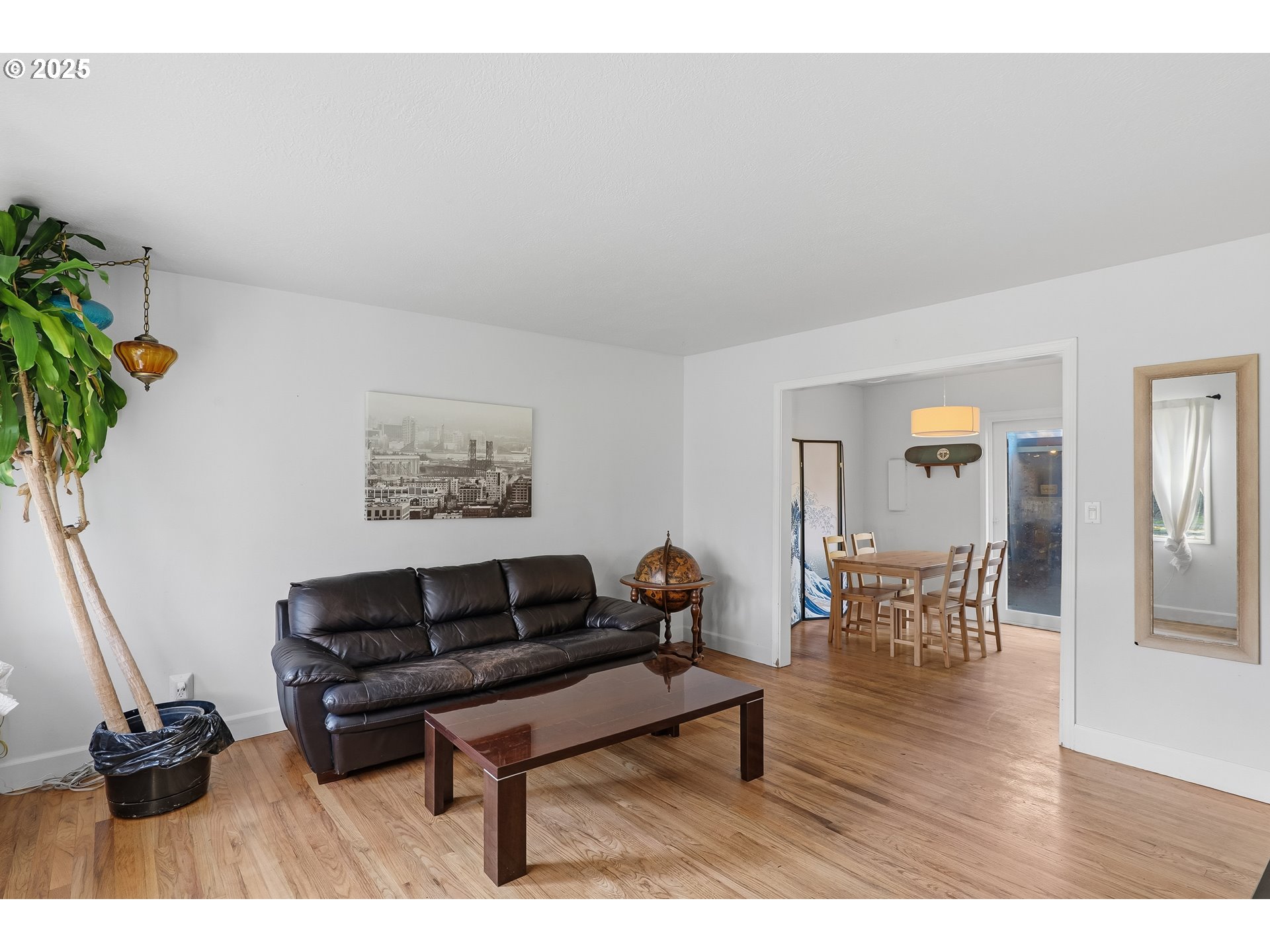6633 Southeast Reedway Street Portland, OR 97206 - Photo 4 of 21 Gallery Image 4