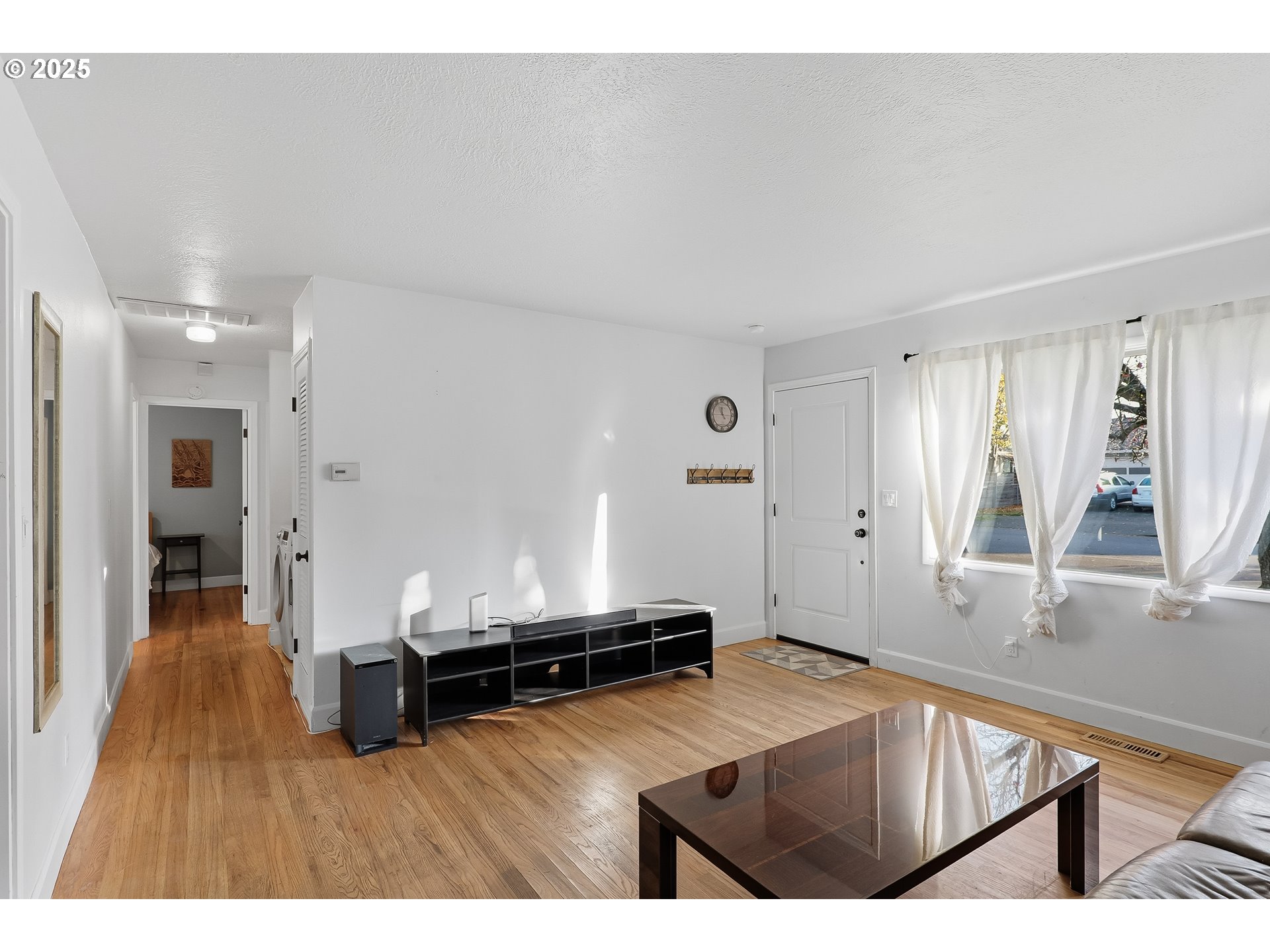 6633 Southeast Reedway Street Portland, OR 97206 - Photo 10 of 21 Gallery Image 10