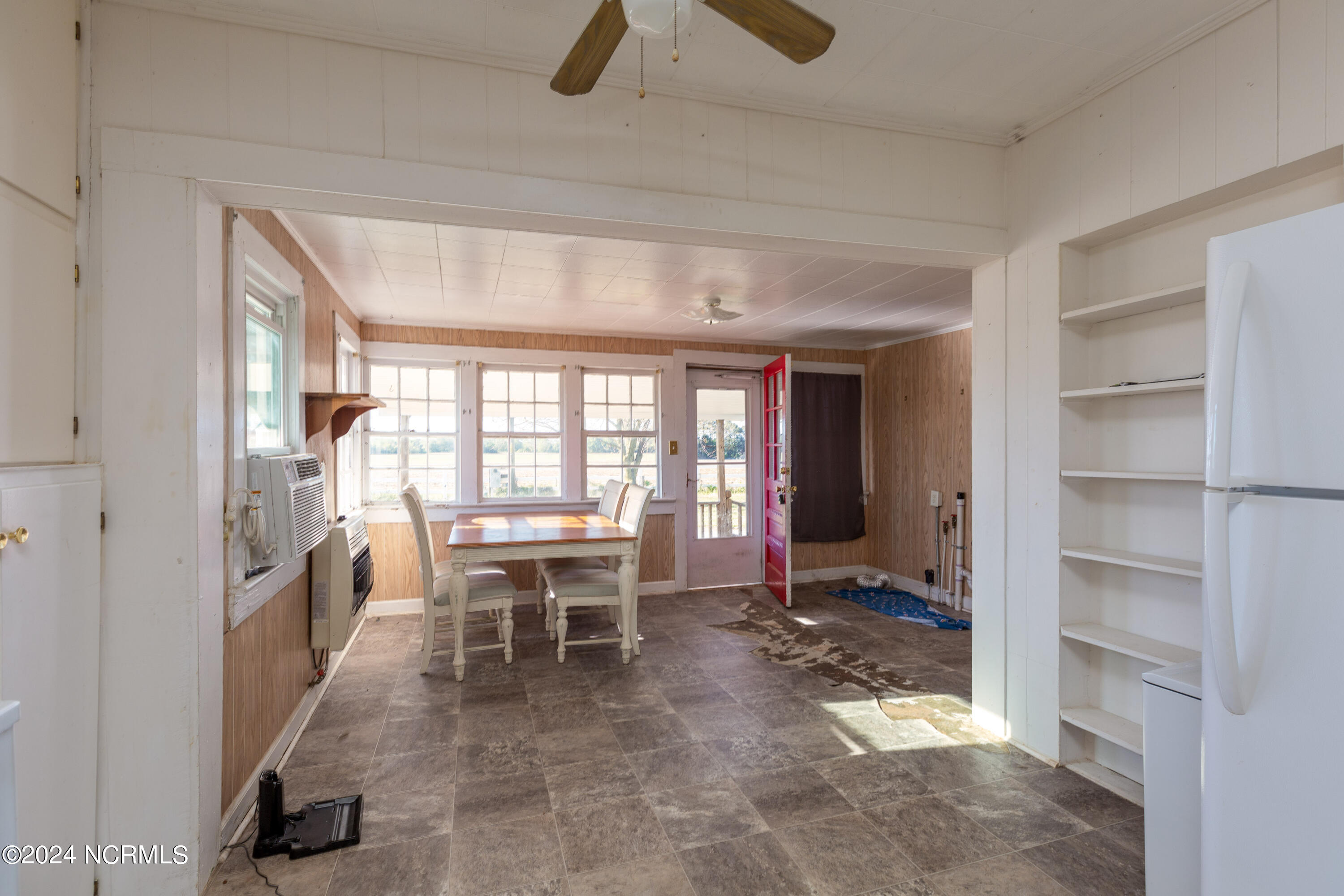 4620 Roanoke Road Newton Grove, NC 28366 - Photo 16 of 35 4620 Roanoke Rd-17