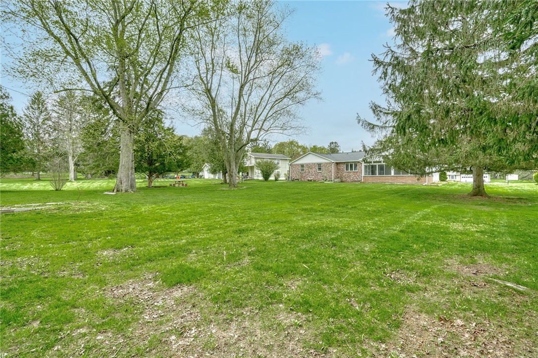 66 Merryhill Drive Rochester, NY 14625 - Photo 5 of 44