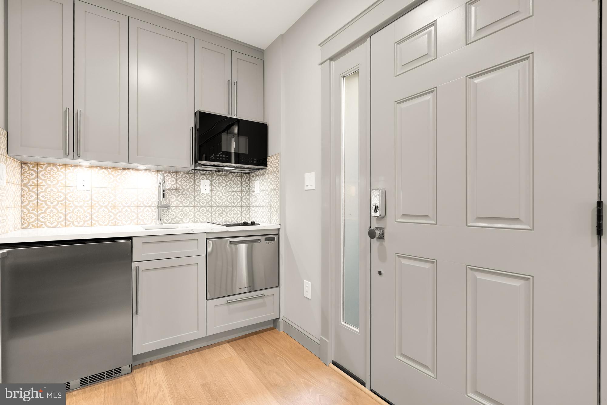 4111 18th Road North, Unit 1 Arlington, VA 22207 - Photo 9 of 35
