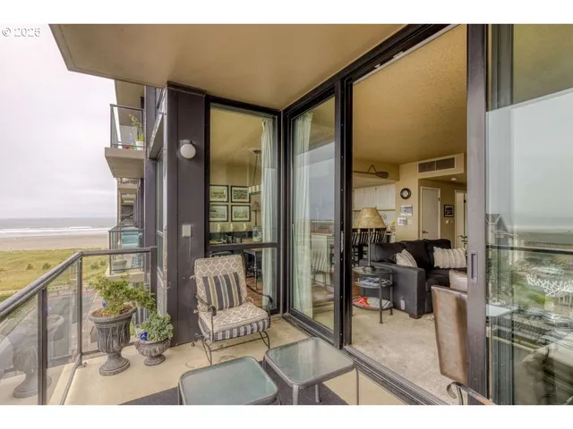 $449,000 | 475 South Promenade, Unit 518, Seaside, OR 97138