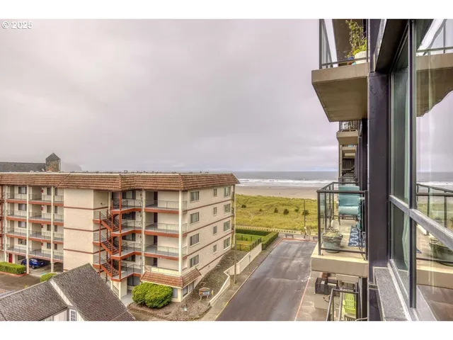 $449,000 | 475 South Promenade, Unit 518, Seaside, OR 97138