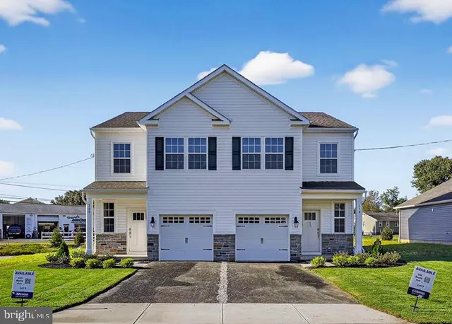$399,990 | 220 Bentz Avenue, Villas, NJ 08251