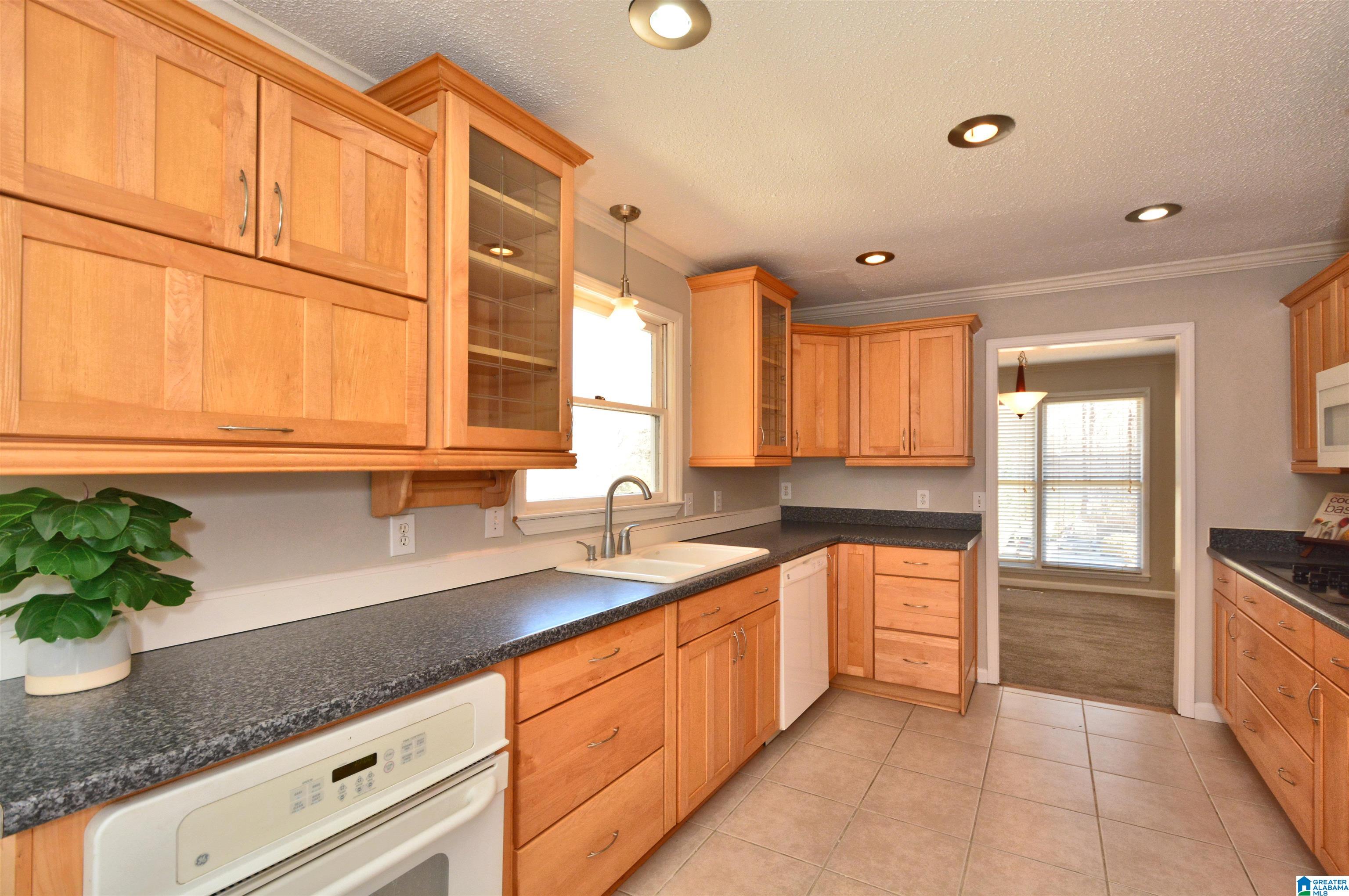 3466 Heather Lane Birmingham, AL 35216 - Photo 13 of 55