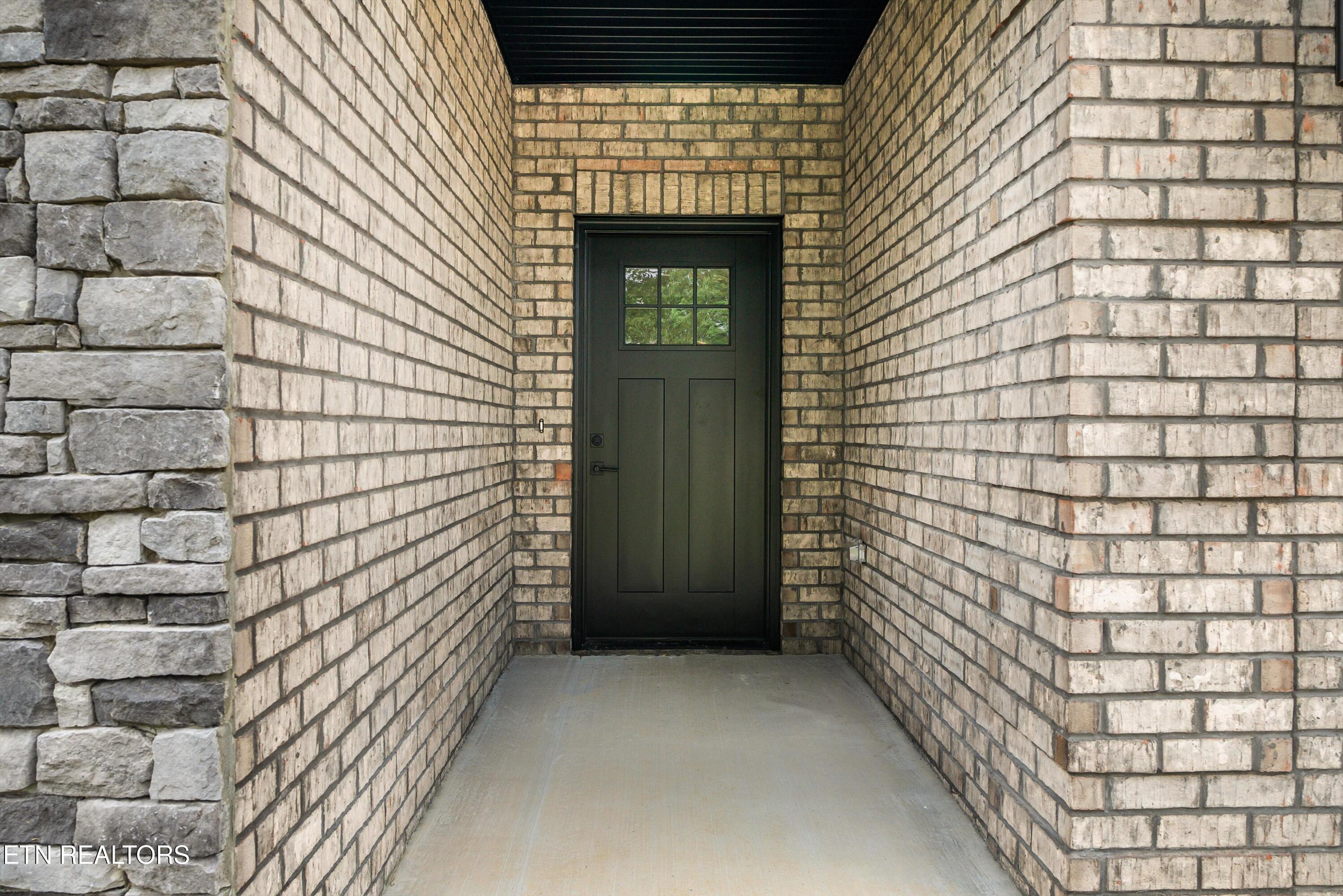 5109 Gregory Road Greenback, TN 37742 - Photo 5 of 37 49-5109GregoryRd-INT-37