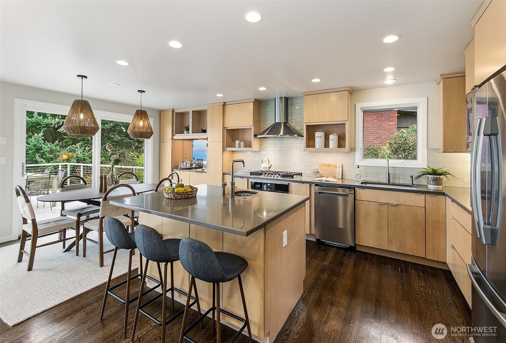 1832 Southwest Shoreview Lane Burien, WA 98146 - Photo 11 of 40