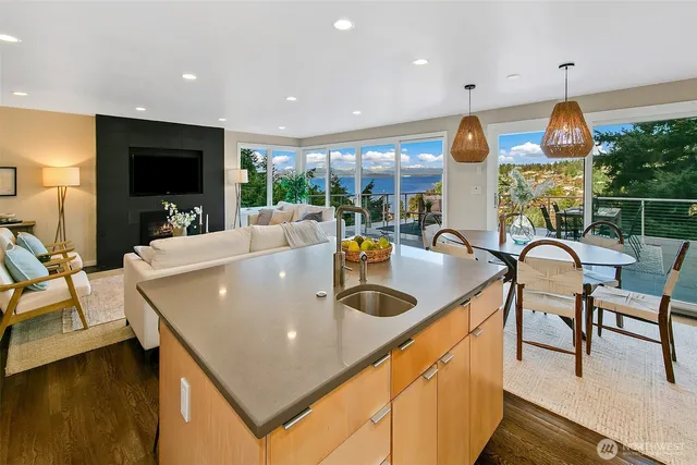 $1,479,000 | 1832 Southwest Shoreview Lane, Burien, WA 98146