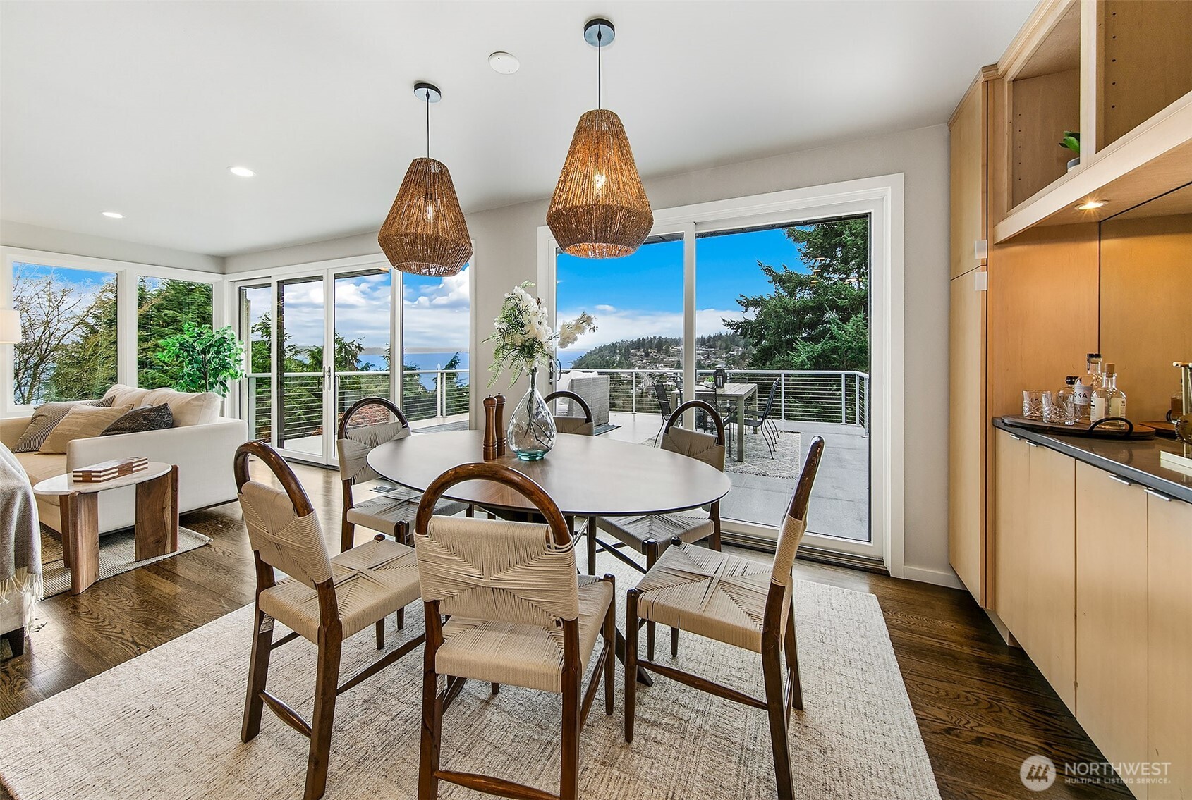 1832 Southwest Shoreview Lane Burien, WA 98146 - Photo 10 of 40