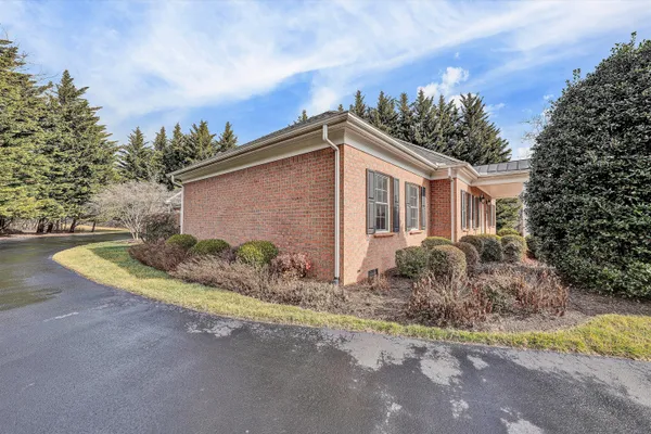 $3,875 | 625 Highfield Road, Salem, VA 24153