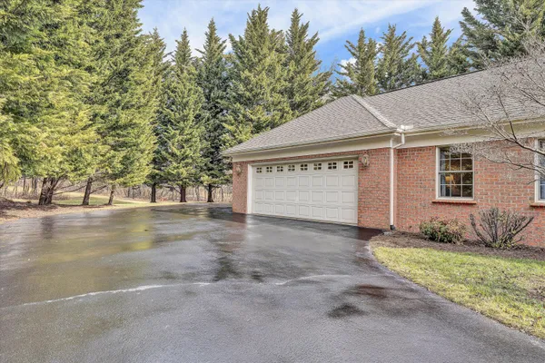 $3,875 | 625 Highfield Road, Salem, VA 24153