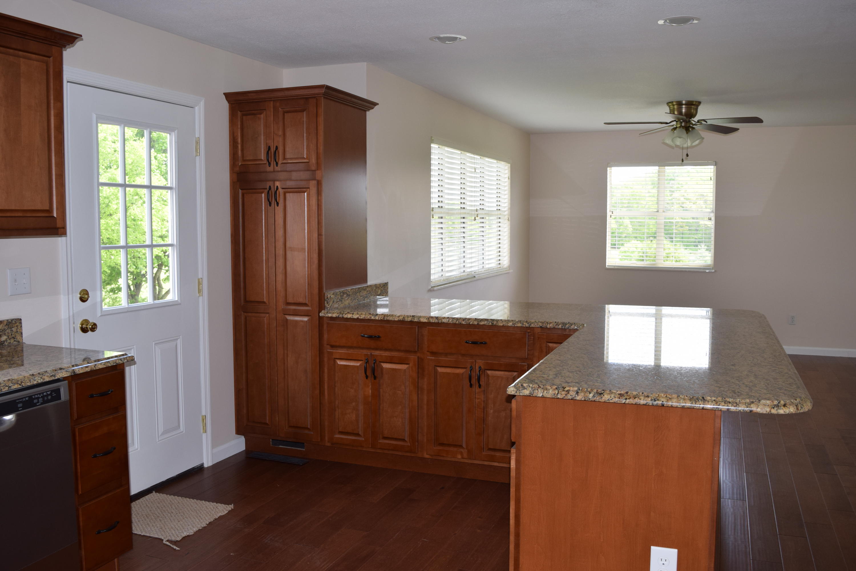 1168 Country Club Road Dandridge, TN 37725 - Photo 6 of 33 DSC_0007