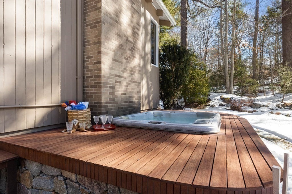 15 Woodholm Road Manchester, MA 01944 - Photo 35 of 42 Gallery Image 35
