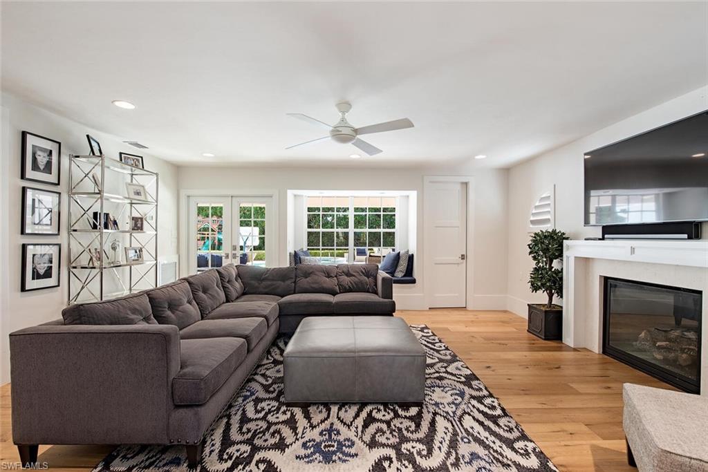 198 Carica Road Naples, FL 34108 - Photo 10 of 30