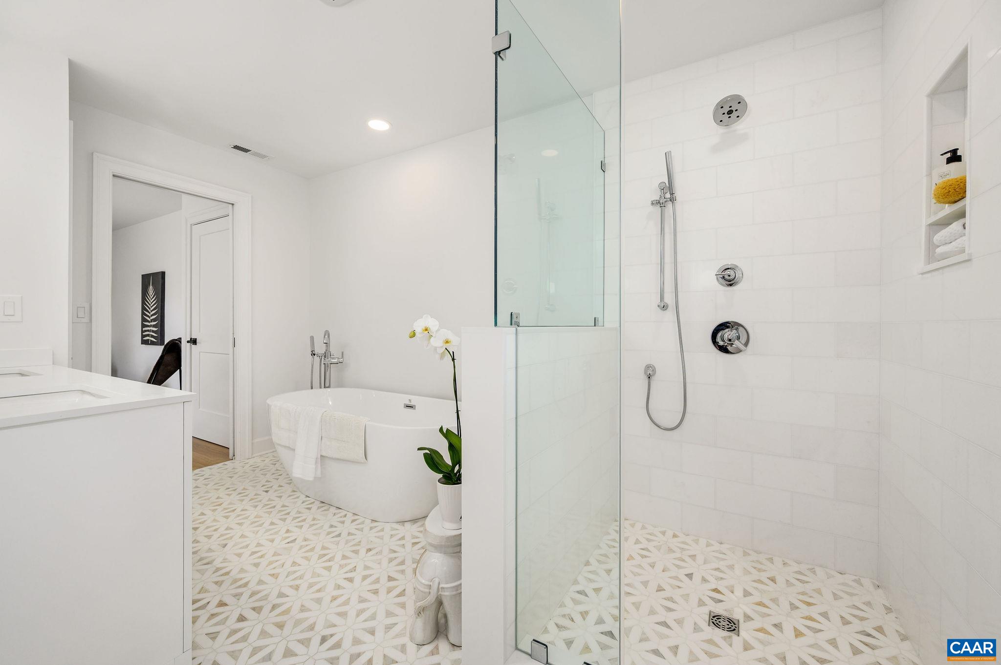 103 Chaucer Road Charlottesville, VA 22901 - Photo 19 of 34 a bathroom with a bathtub and a shower