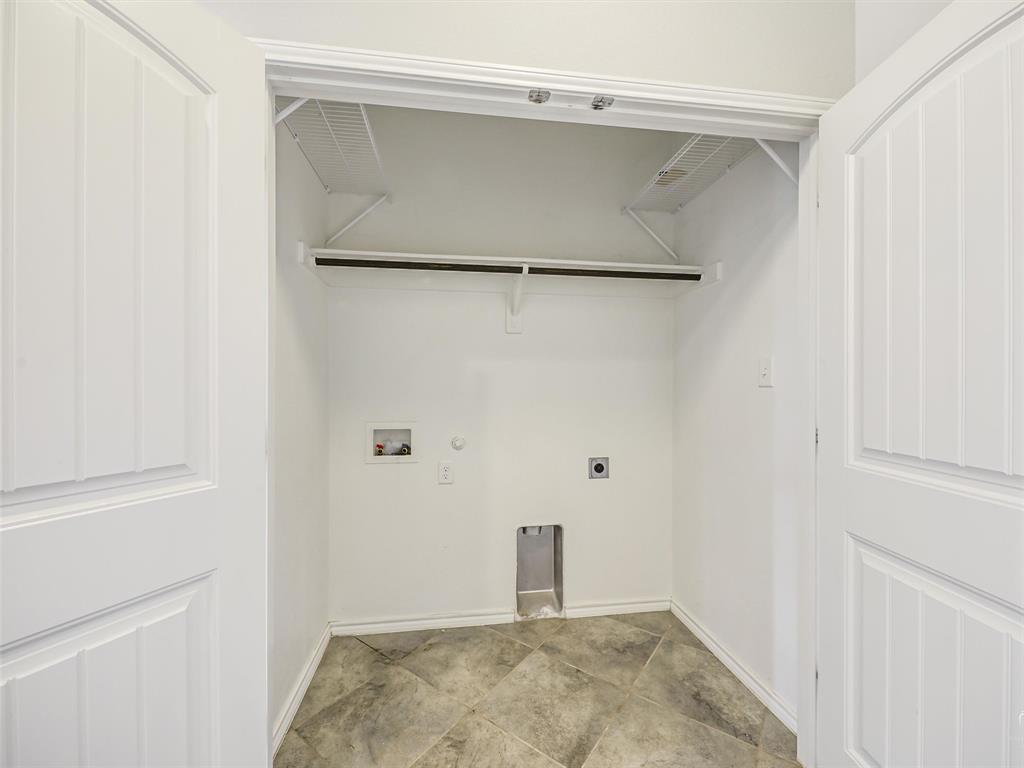 132 County Road 4213 Decatur, TX 76234 - Photo 10 of 27 a view of a small space