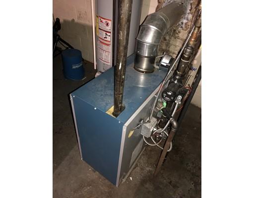 25 Dewey Street Springfield, MA 01109 - Photo 5 of 9