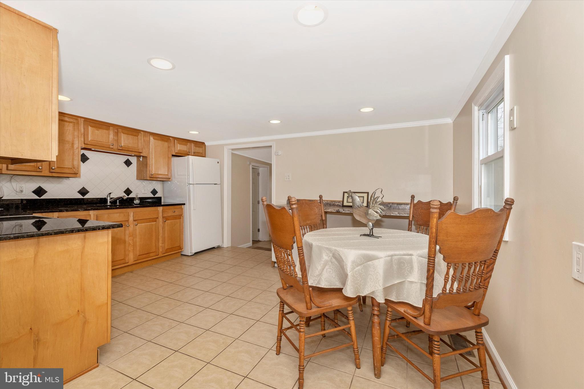 21366 Mt Lena Road Boonsboro, MD 21713 - Photo 7 of 25 Updated eat-in kitchen
