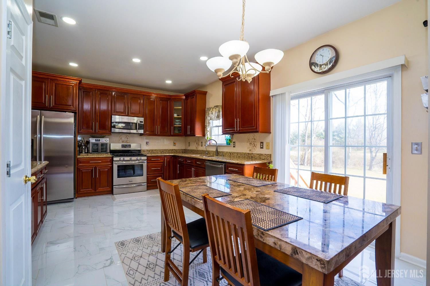 44 Lexington Road Monmouth Junction, NJ 08852 - Photo 11 of 49