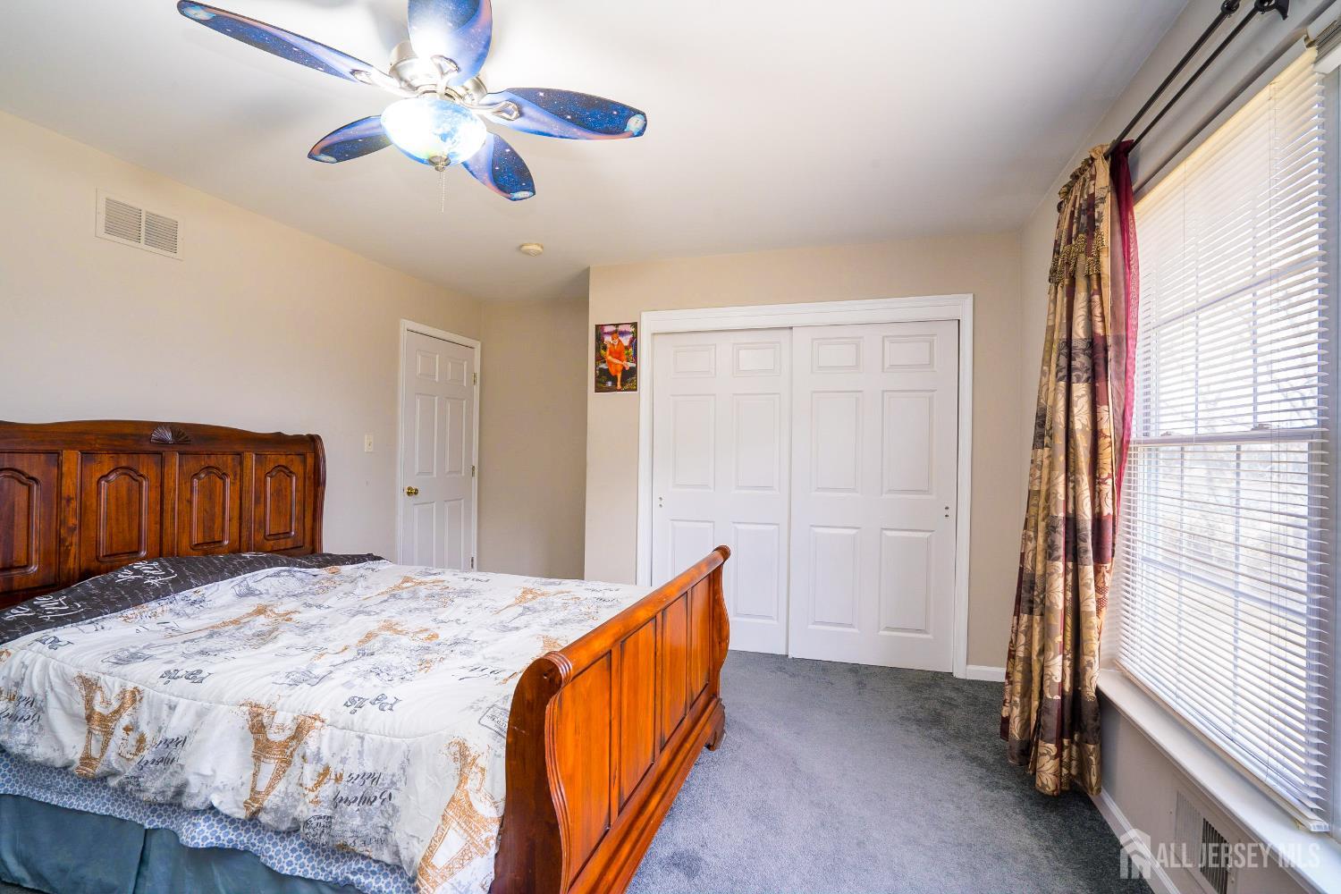 44 Lexington Road Monmouth Junction, NJ 08852 - Photo 18 of 49