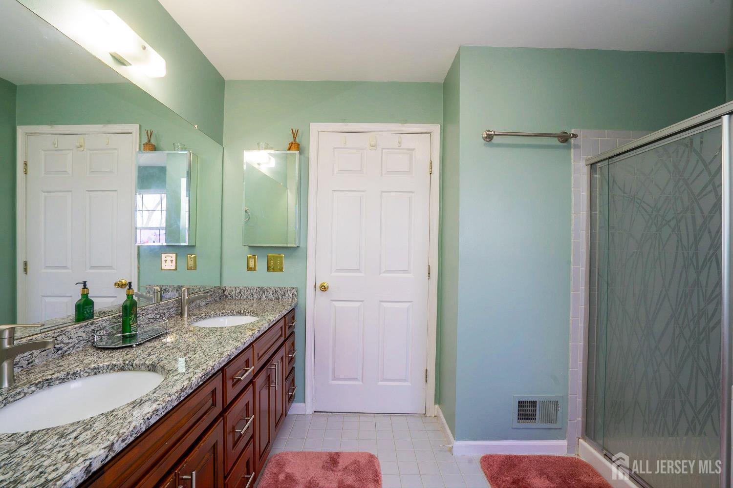 44 Lexington Road Monmouth Junction, NJ 08852 - Photo 24 of 49