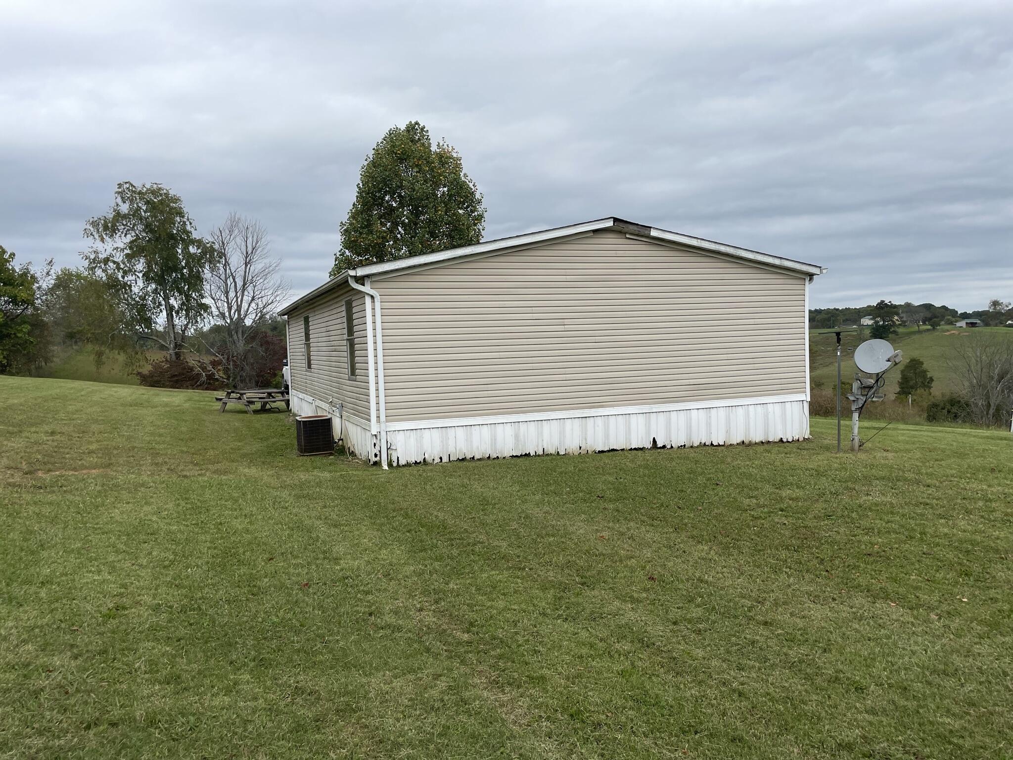 3025 Milburnton Road Limestone, TN 37681 - Photo 7 of 27 CCBA1C96-D048-4069-A2BF-CDAB467FAC31