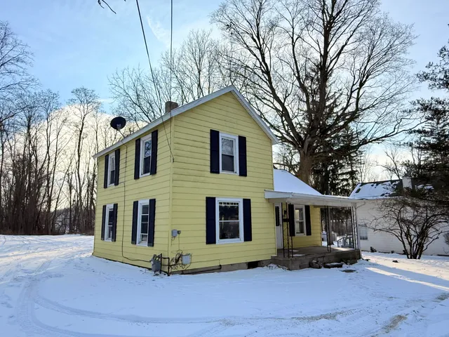 $129,900 | 28 Marion Street, Hillsdale, MI 49242