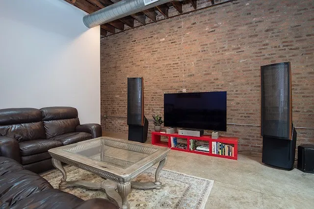 $2,600 | 2021 South Throop Street, Chicago, IL 60608