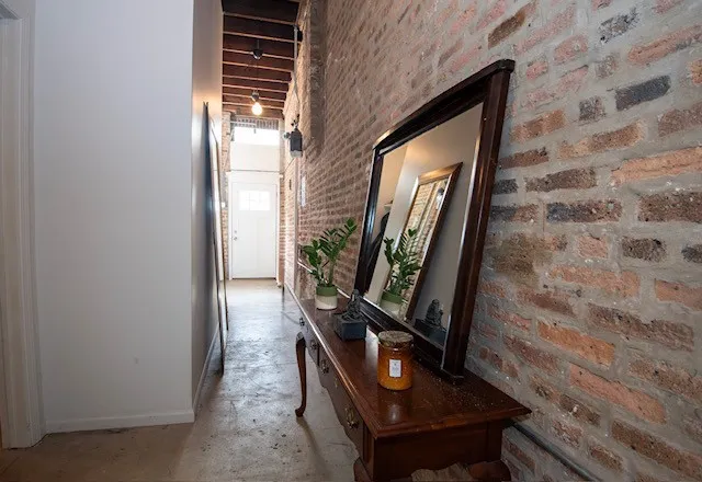 $2,600 | 2021 South Throop Street, Chicago, IL 60608