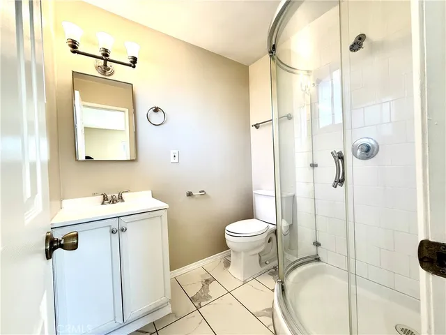 $1,950 | 1100 Val Monte Drive, Hemet, CA 92543