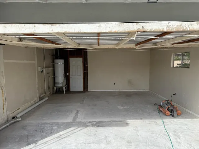 $1,950 | 1100 Val Monte Drive, Hemet, CA 92543