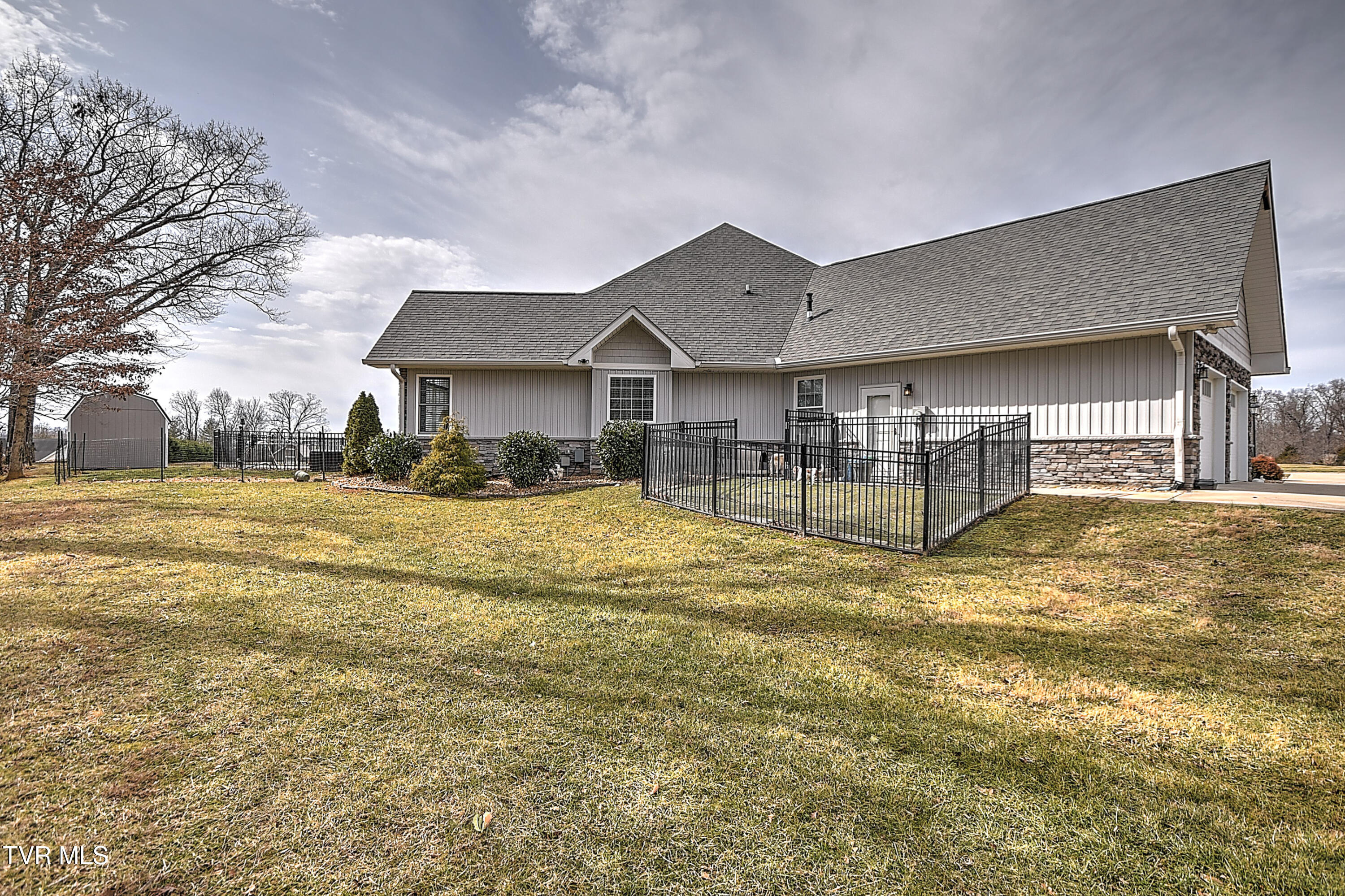 306 Saddle Ridge Court Greeneville, TN 37745 - Photo 28 of 40 Dedicated Dog Run