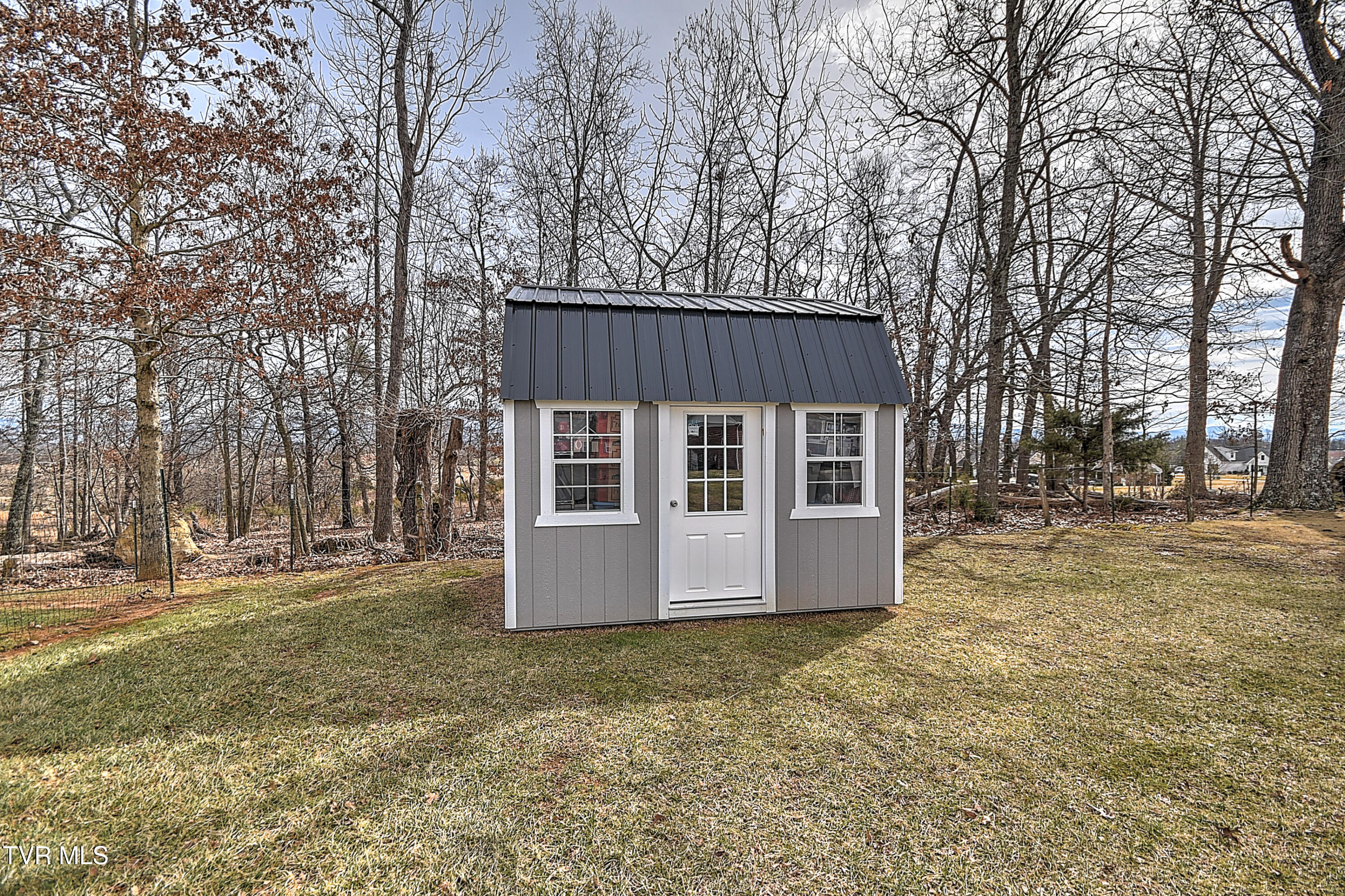 306 Saddle Ridge Court Greeneville, TN 37745 - Photo 29 of 40 Storage Building