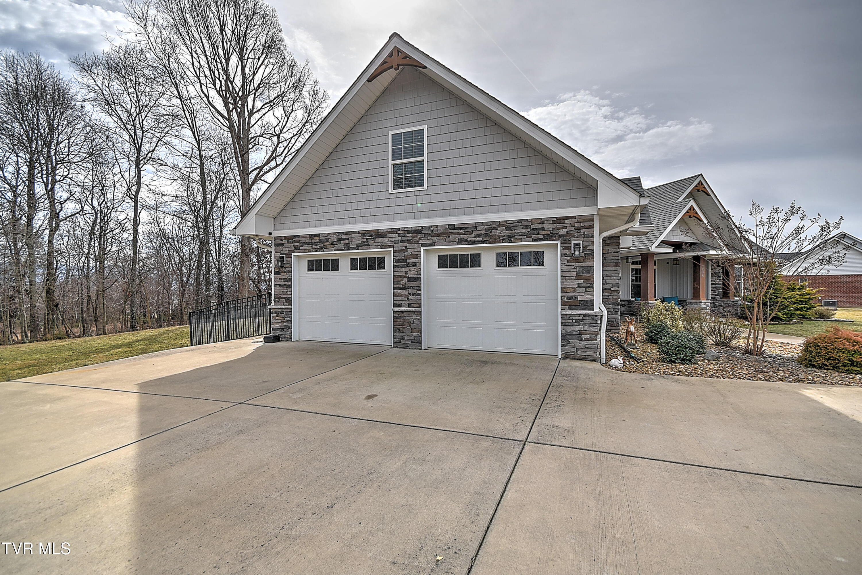 306 Saddle Ridge Court Greeneville, TN 37745 - Photo 38 of 40 Oversized Two-Car Garage