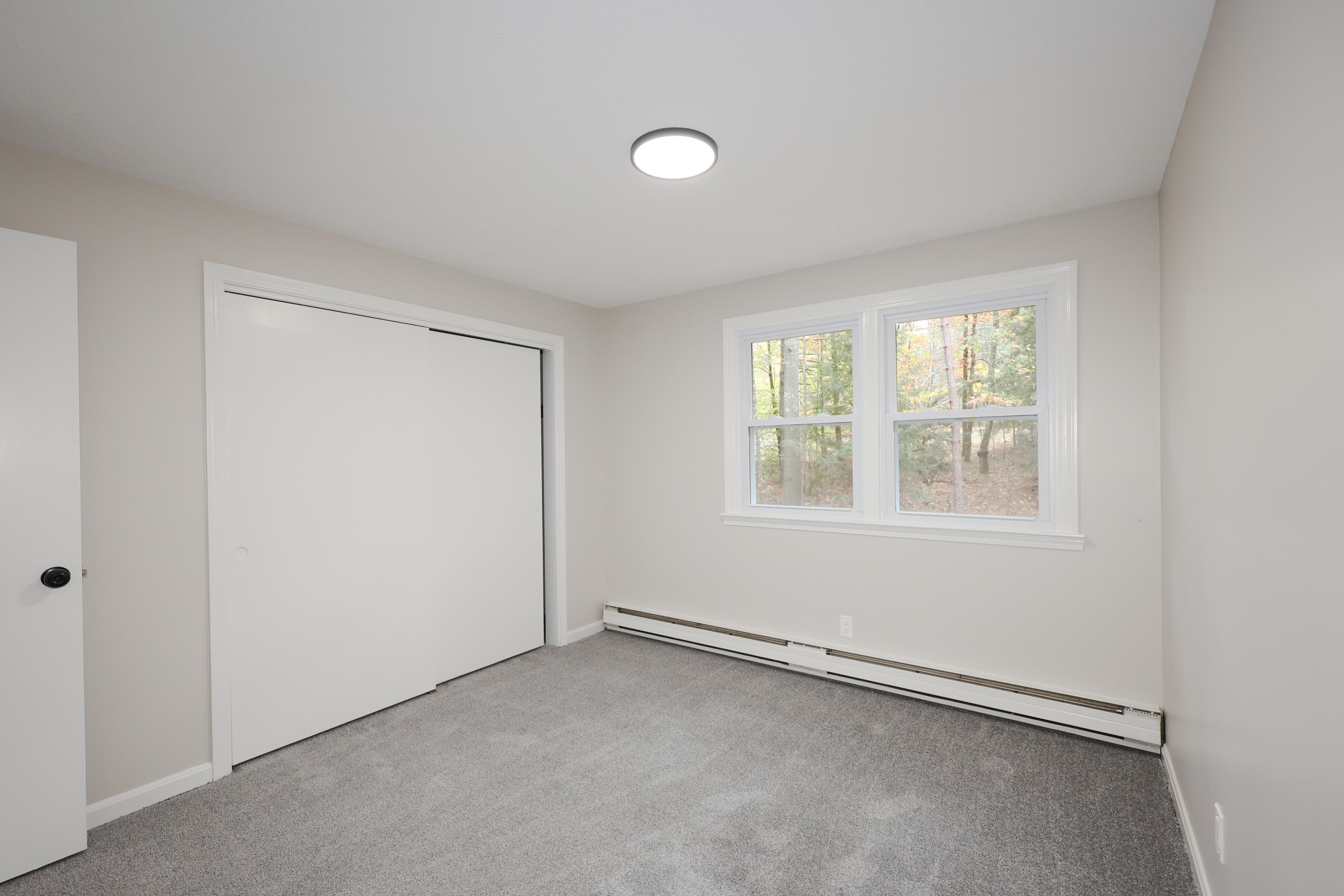 62 Deerfield Road Raymond, NH 03077 - Photo 5 of 32
