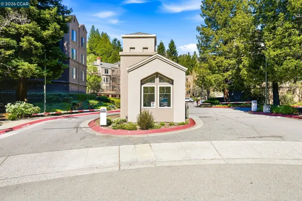 $330,000 | 260 Caldecott Lane, Unit 307, Oakland, CA 94618