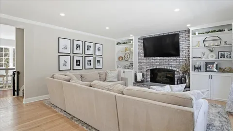 $774,999 | 94 Fairview Avenue, Bayport, NY 11705