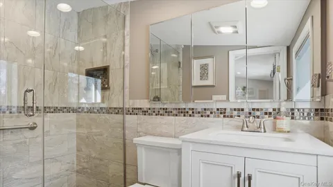 $774,999 | 94 Fairview Avenue, Bayport, NY 11705