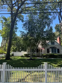 $774,999 | 94 Fairview Avenue, Bayport, NY 11705