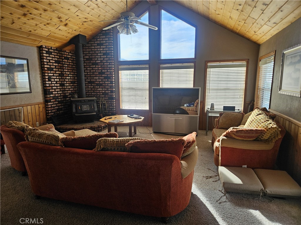 2831 Cygnet Road Pinon Hills, CA 92372 - Photo 7 of 32
