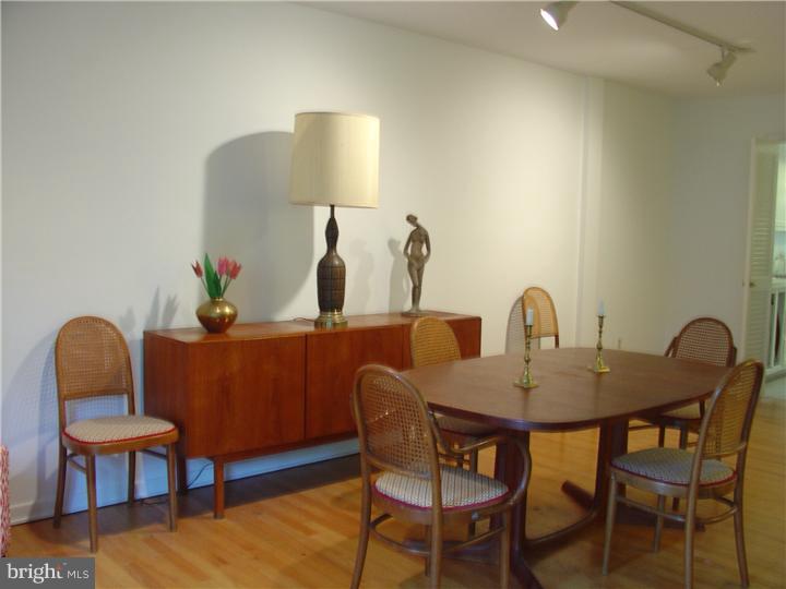 35 Cameron Court Princeton, NJ 08540 - Photo 3 of 13 Dining Room