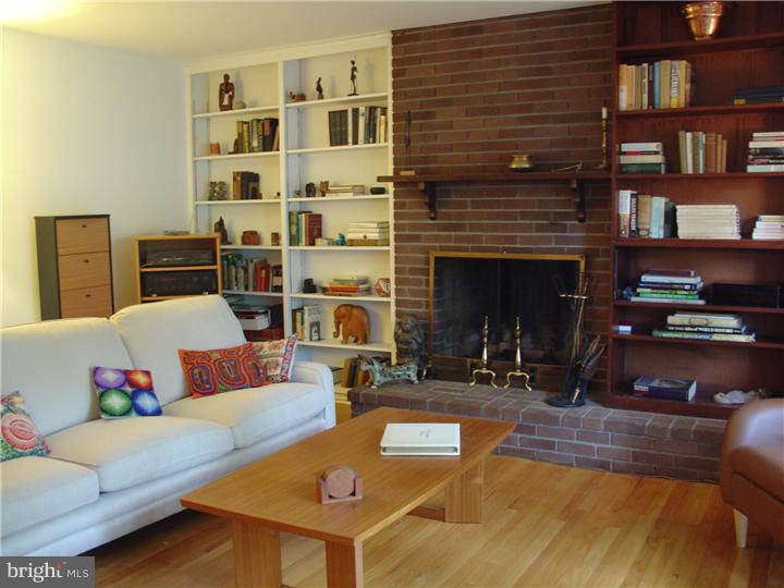 35 Cameron Court Princeton, NJ 08540 - Photo 4 of 13 Fireplace