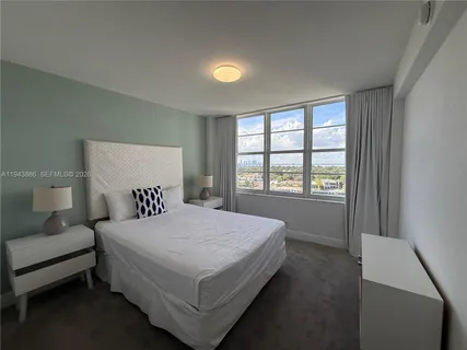 $3,350 | 5101 Collins Avenue, Unit 12T, Miami Beach, FL 33140