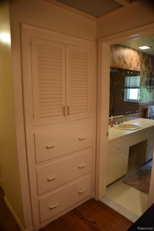 739 Wilwood Road Rochester Hills, MI 48309 - Photo 45 of 99