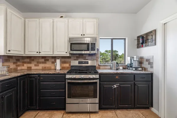 $895,000 | 208 Amandas Way, Leander, TX 78641