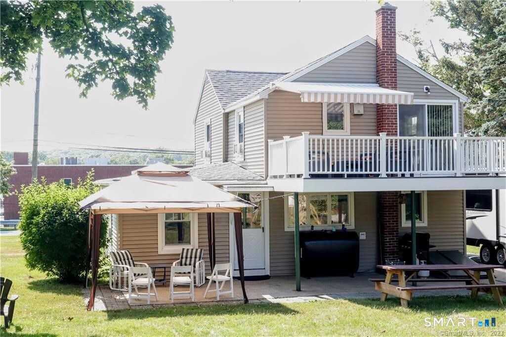 7 East Pattagansett Road East Lyme, CT 06357 - Photo 2 of 21