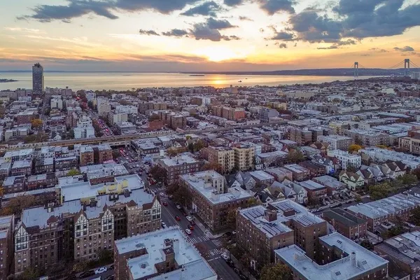 $429,000 | 8320 Bay Parkway, Unit B25 | Bensonhurst